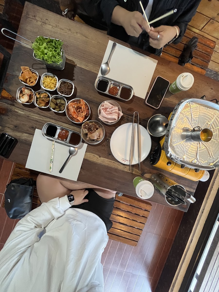 Jinja Korean Resto Photo 4