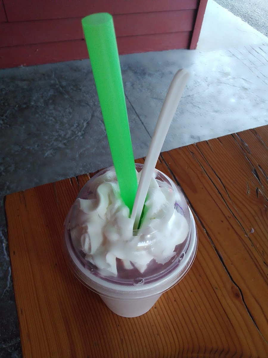 Delsa's Ice Cream Parlour Photo 5