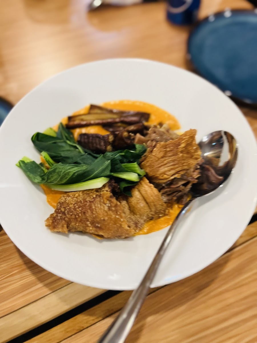 Zoe's Western & Filipino Cuisine/Zoe’s Lounge & Bar Photo 8