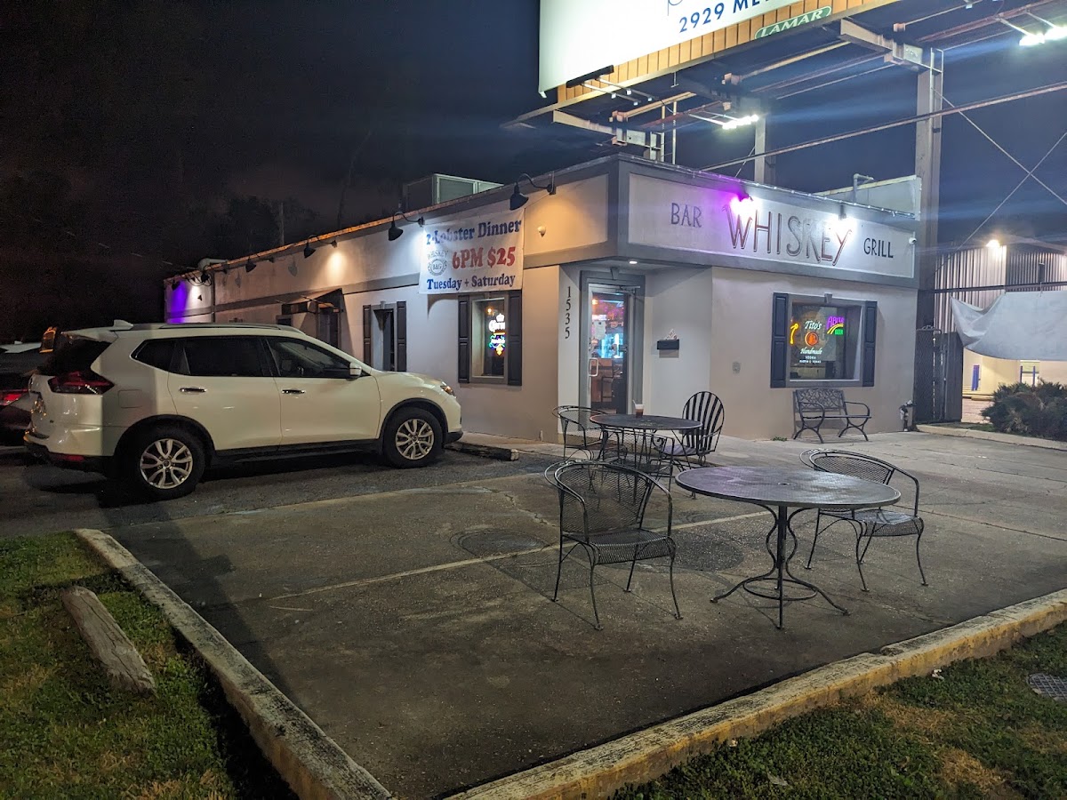 Whiskey Bar & Grill Photo 4