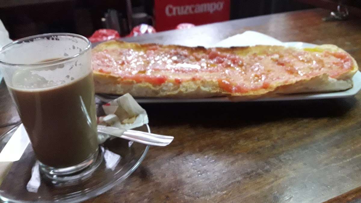 Cafe Bar Cuatro Caminos Photo 7