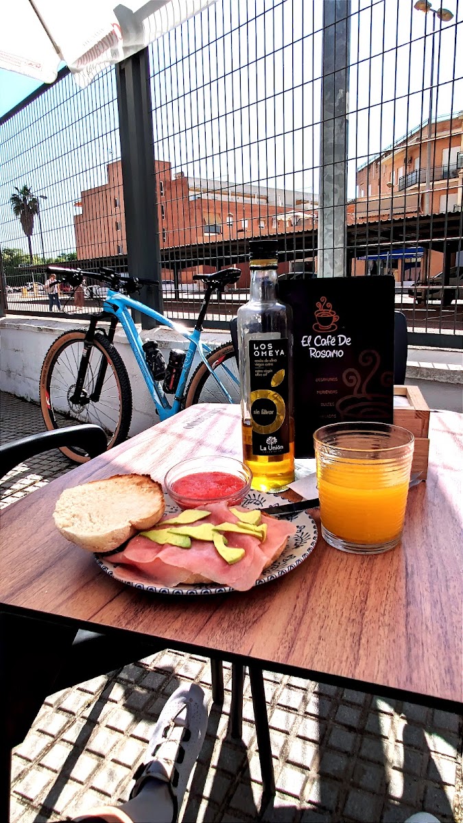 El Café de Rosario Photo 6