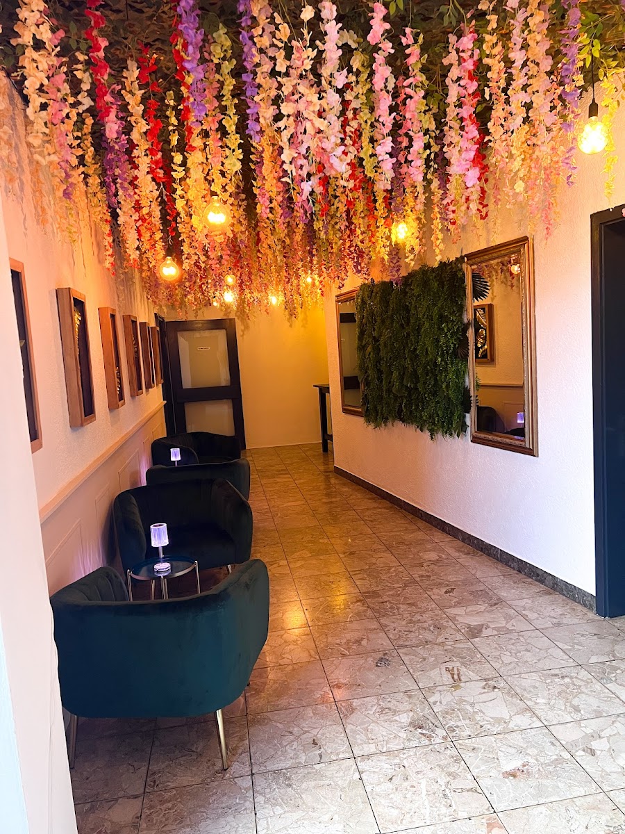 LUPASO Restaurant