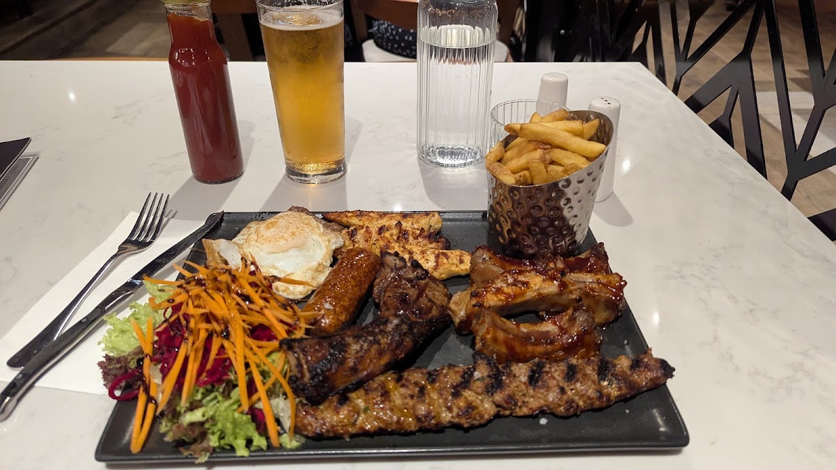 London Road Bar & Grill Photo 4