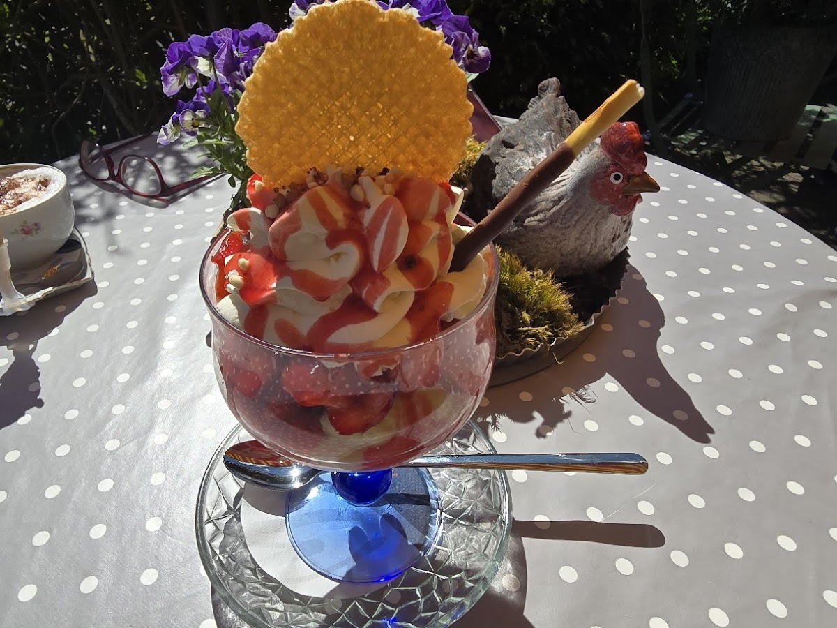 Eistüte Am Brühl - Kühmel's Eisspezialitäten Photo 8