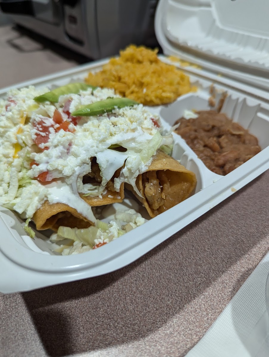 El Pueblito Restaurant Mexican American Grill Photo 5