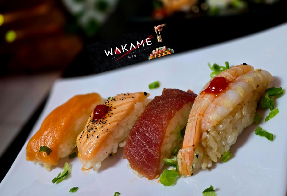 Wakame Sushi & Asian Fusion Photo 9
