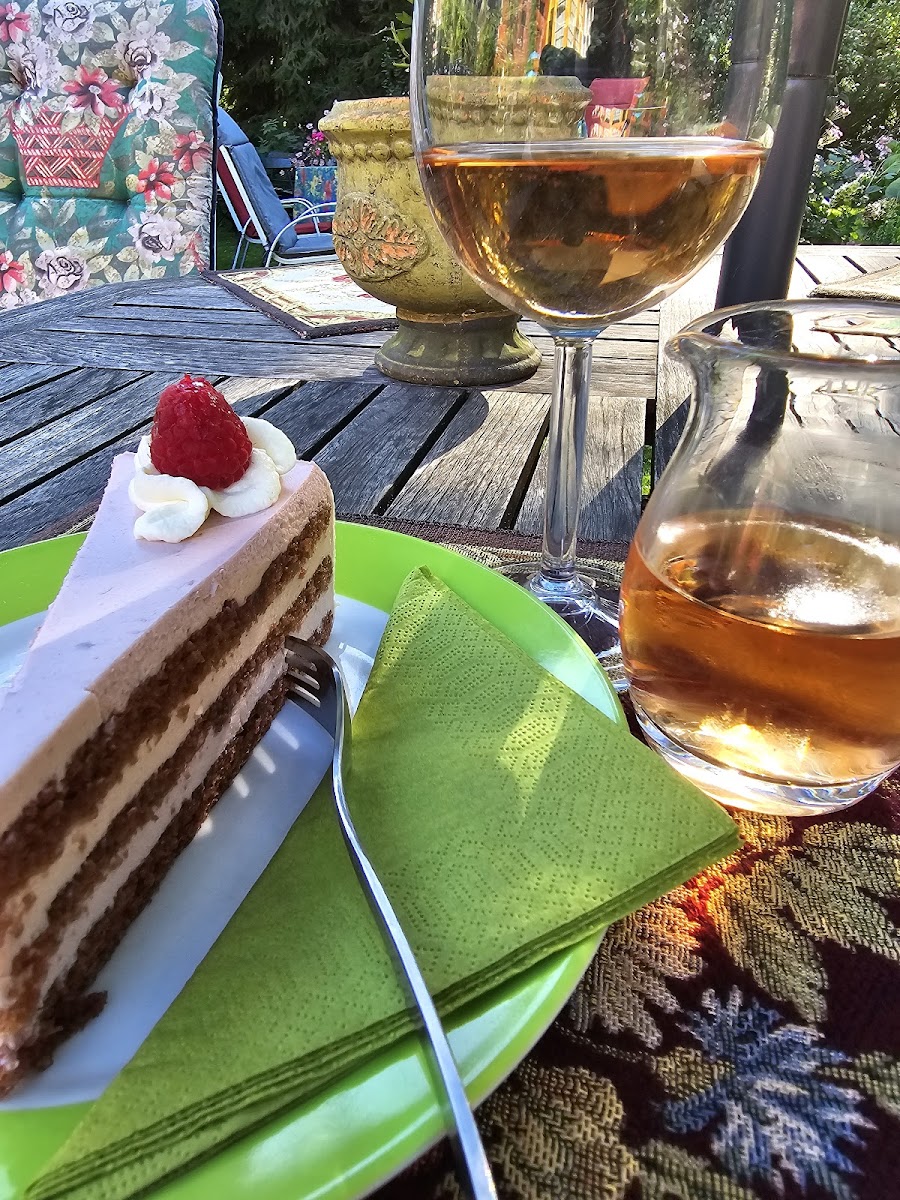 Café-Garten Mariannenhof Photo 6