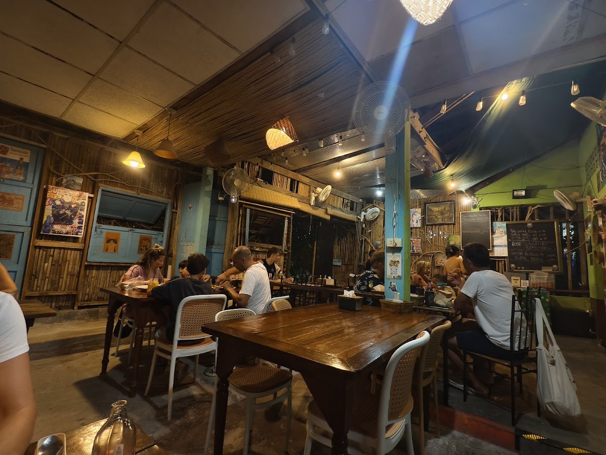 Loro Loco Pizza Cuisine Restaurant Photo 3