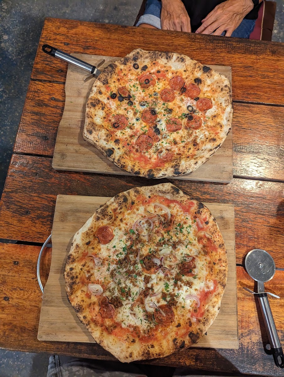 Loro Loco Pizza Cuisine Restaurant Photo 7