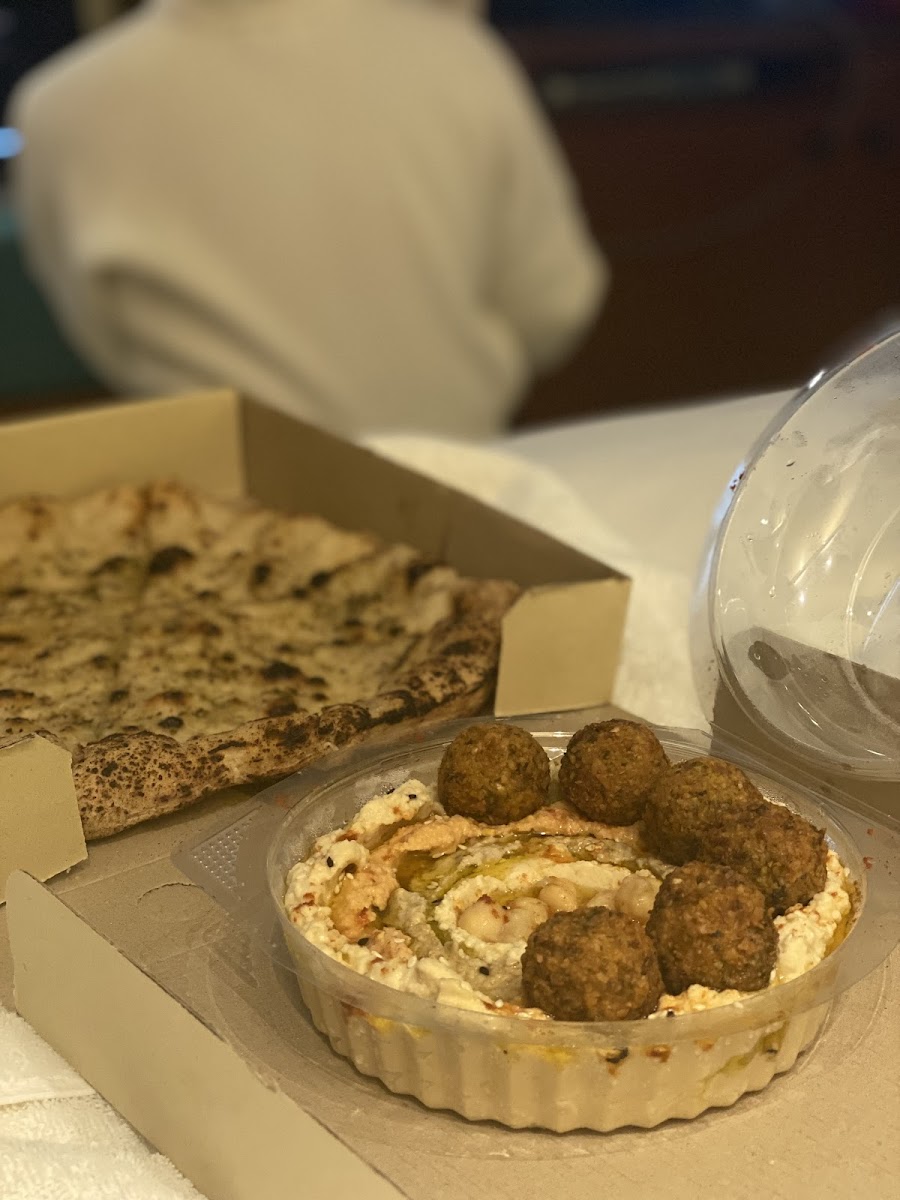 Loro Loco Pizza Cuisine Restaurant Photo 9