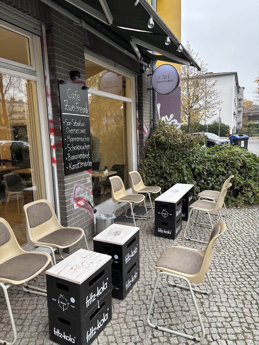 Café Zwei Freunde Photo 7