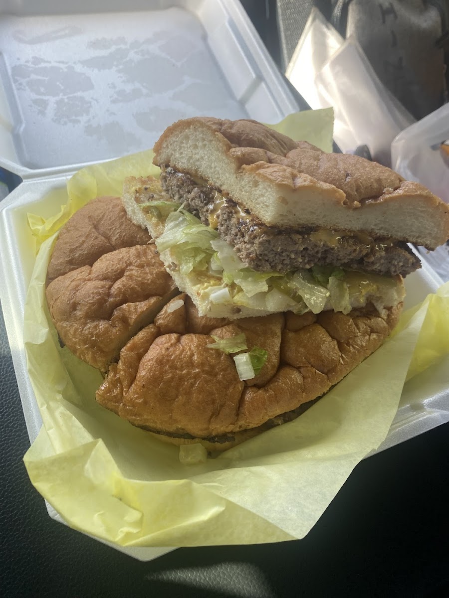 BJ's Drive-In Photo 6