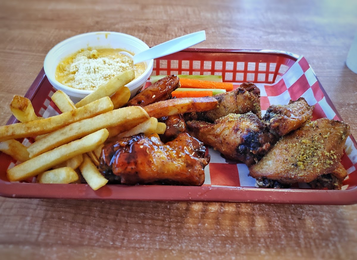 Papa’s Wings n Burgers Photo 4