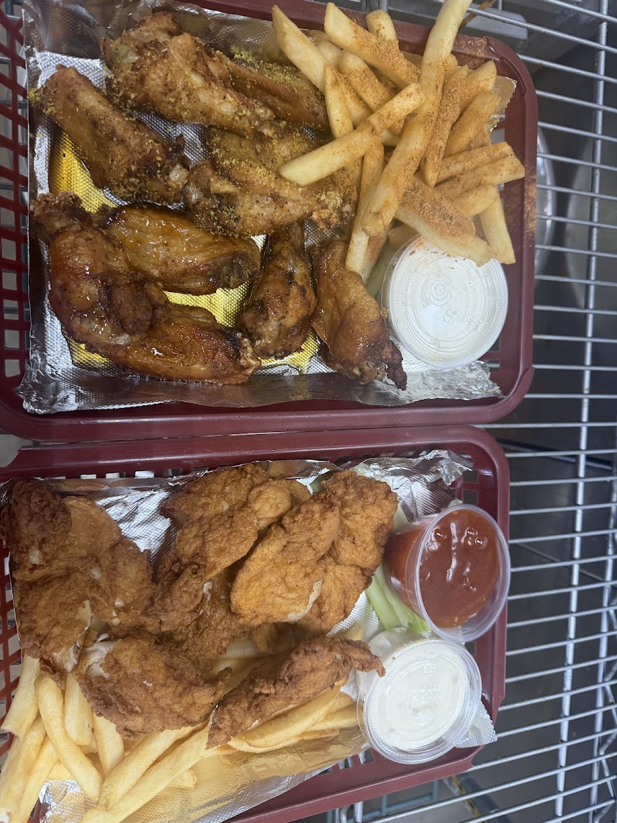 Papa’s Wings n Burgers Photo 7