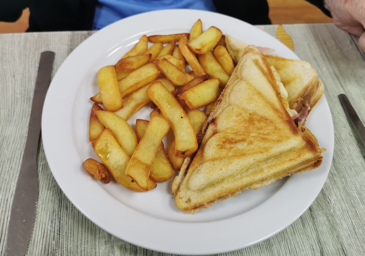 Rhi's Cafe Photo 8