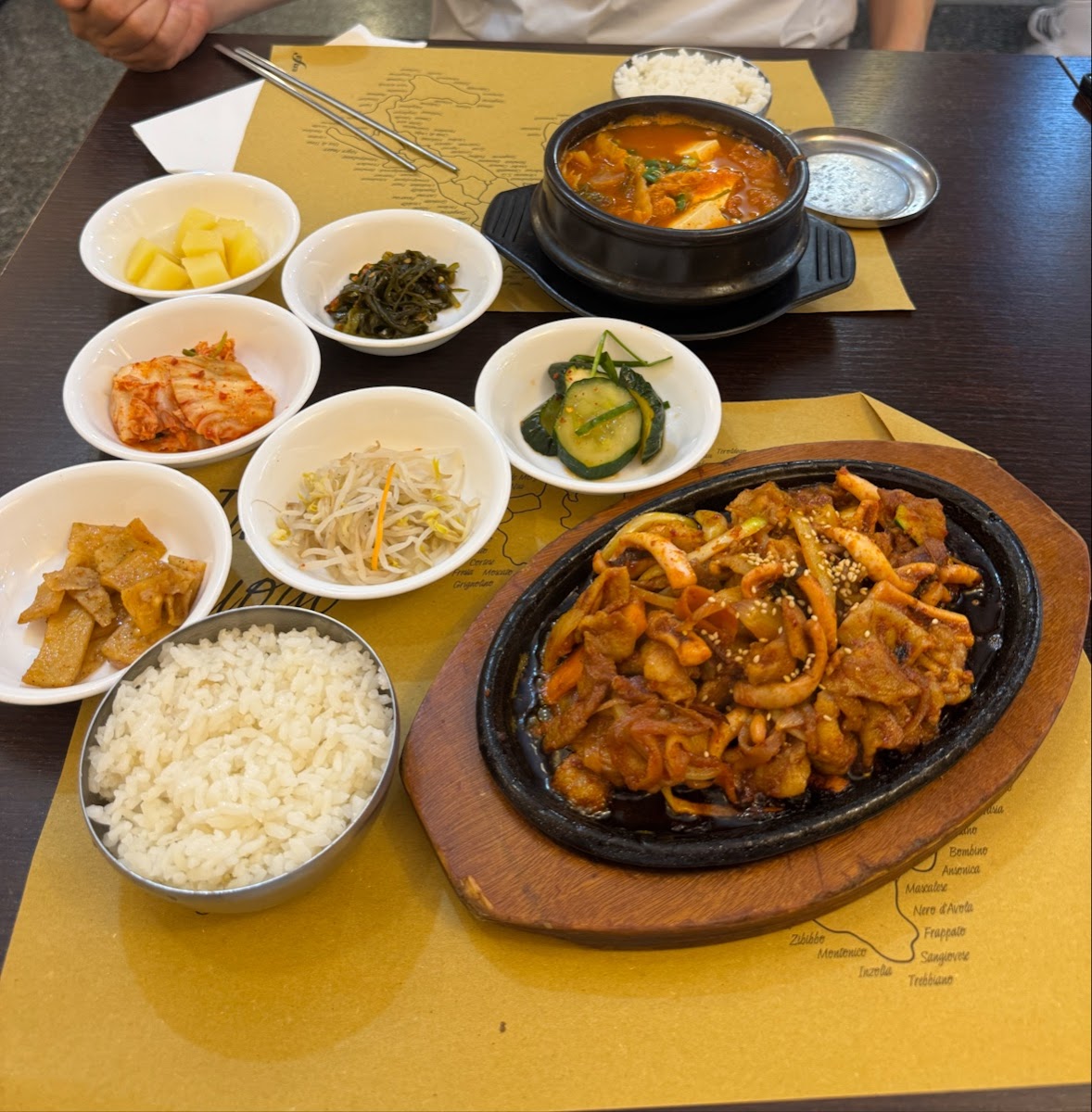 Seoul Restaurant Photo 4