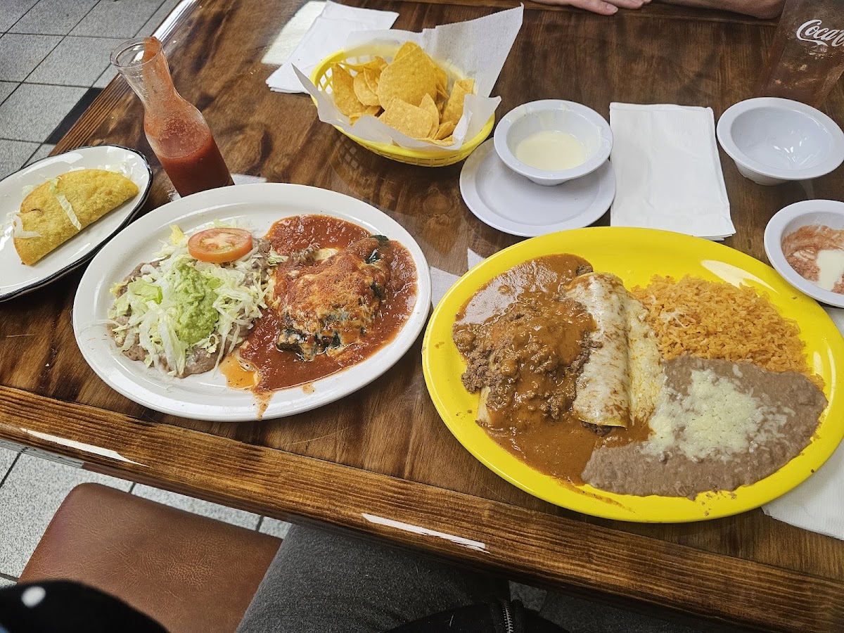 David's Santa Fe Mexican Grill Photo 8