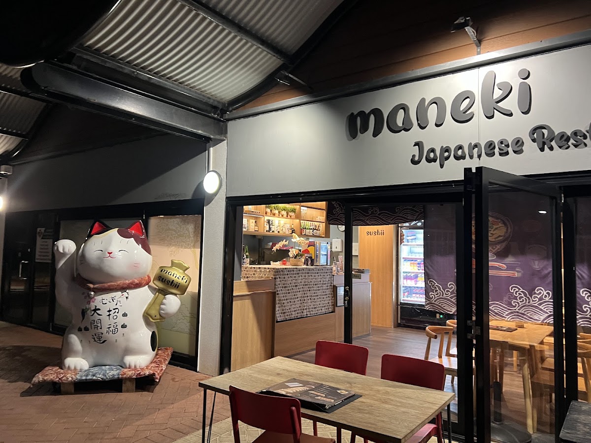 Maneki Japanese Restaurant Photo 4