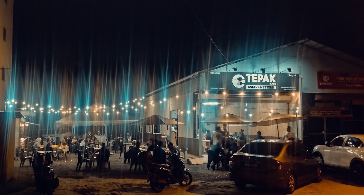 TEPAK KAFE 'X' Bricktop Photo 3