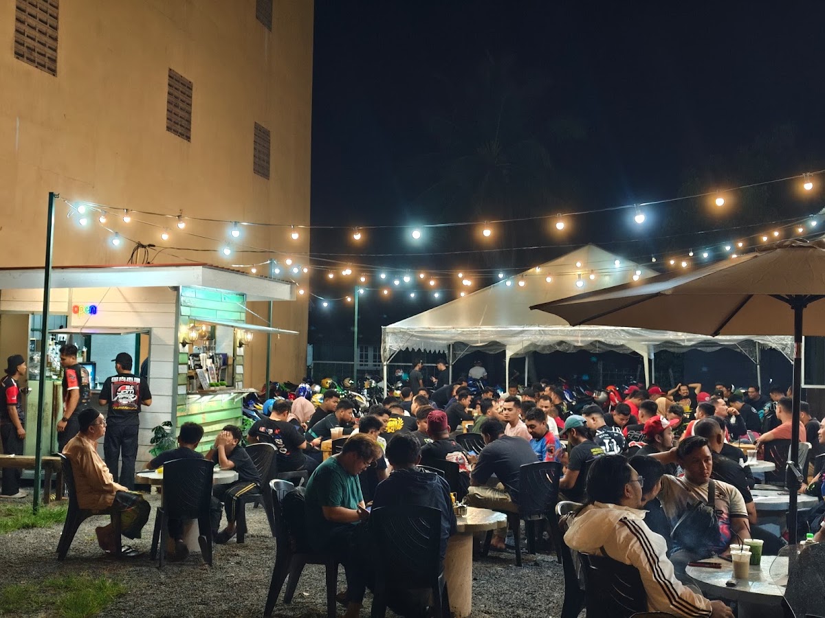 TEPAK KAFE 'X' Bricktop Photo 4
