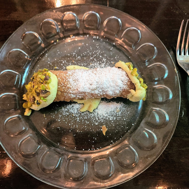 Stracciatella Cannoli