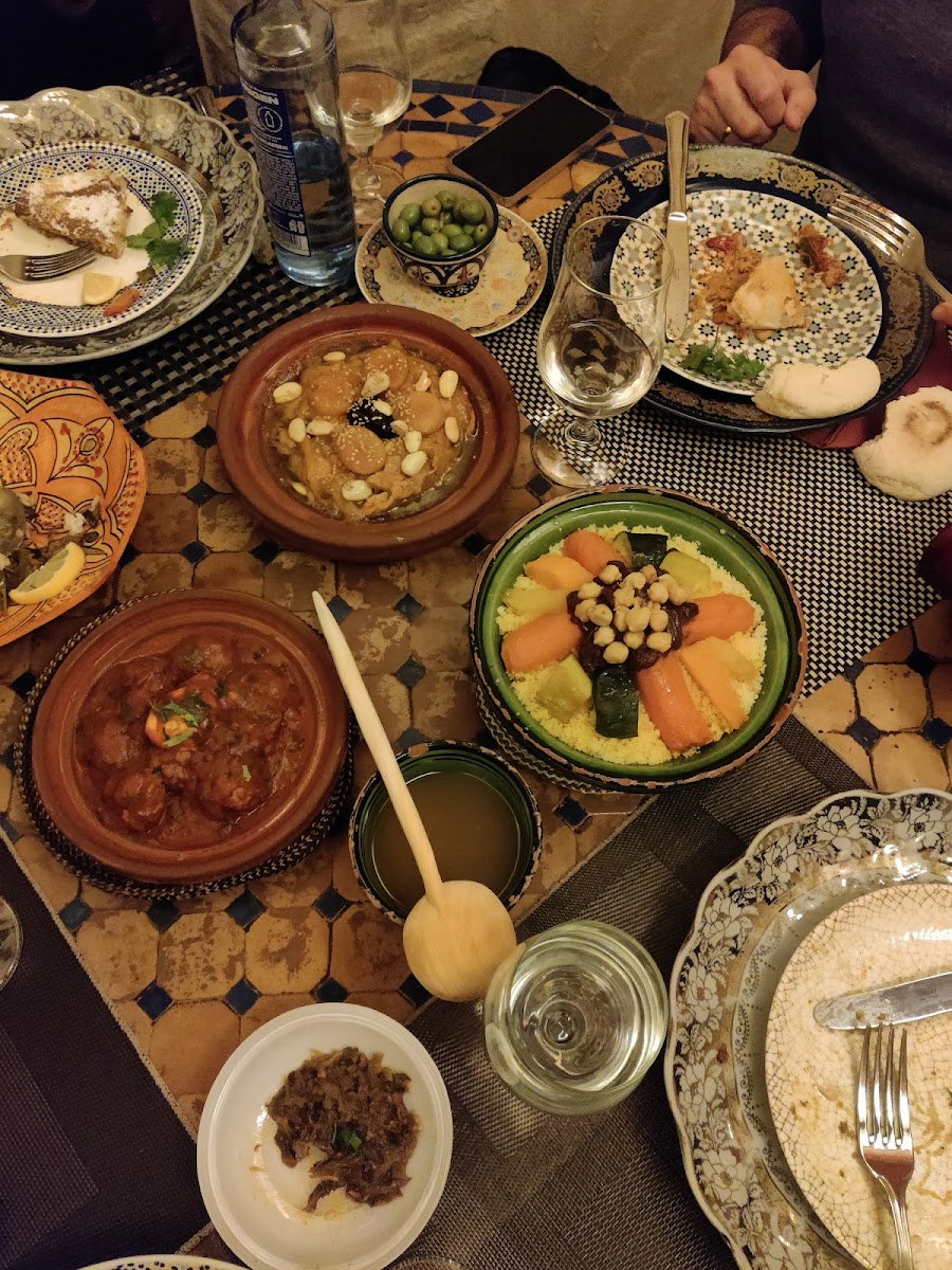 Al-Medina Photo 10