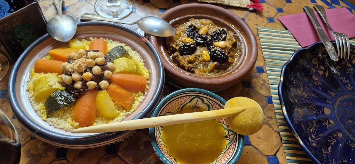 Al-Medina Photo 4