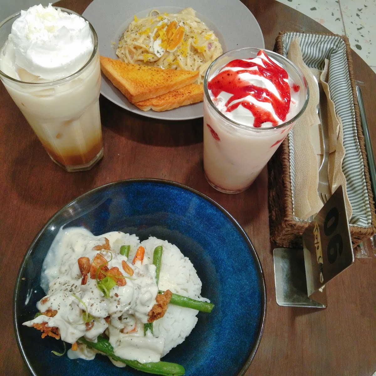 Toyo Café Photo 4