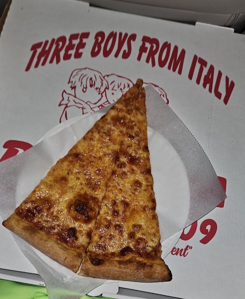 Three Boys From Italy Pizzaria Photo 5