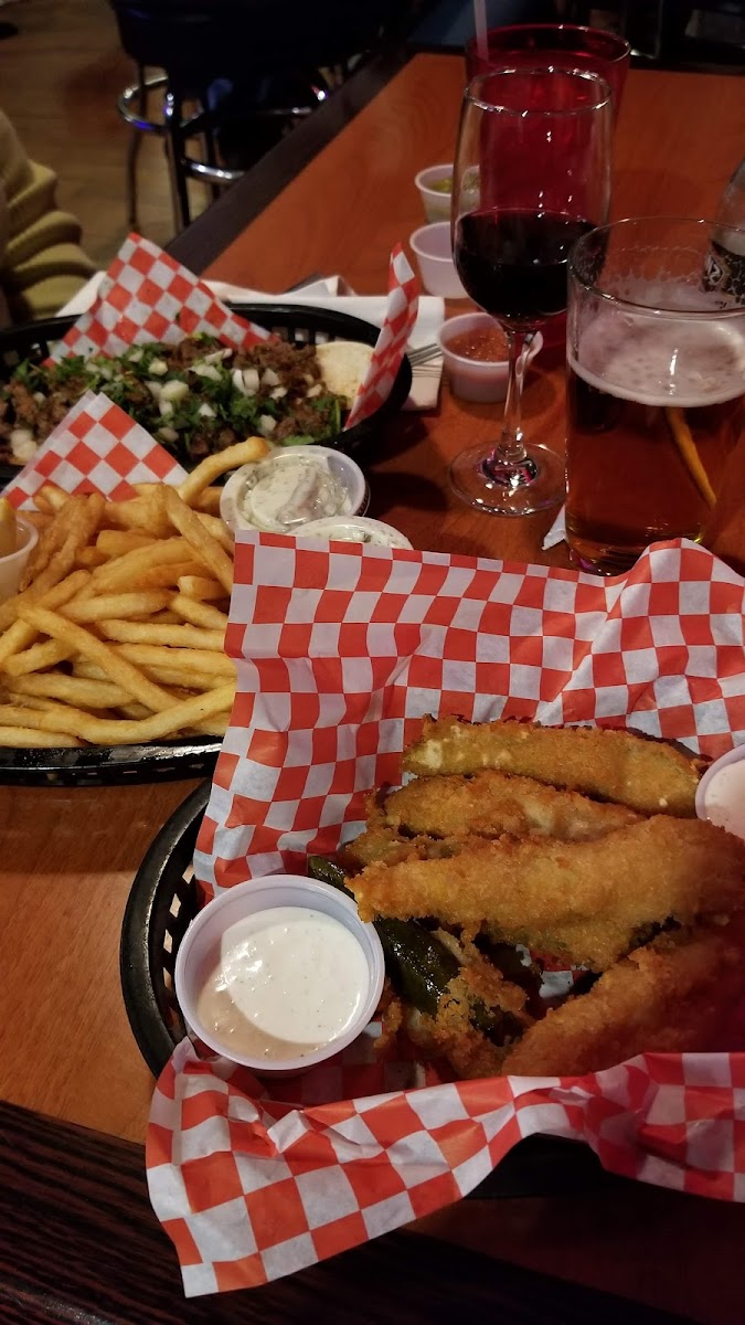 Kallans Bar & Grill Photo 6