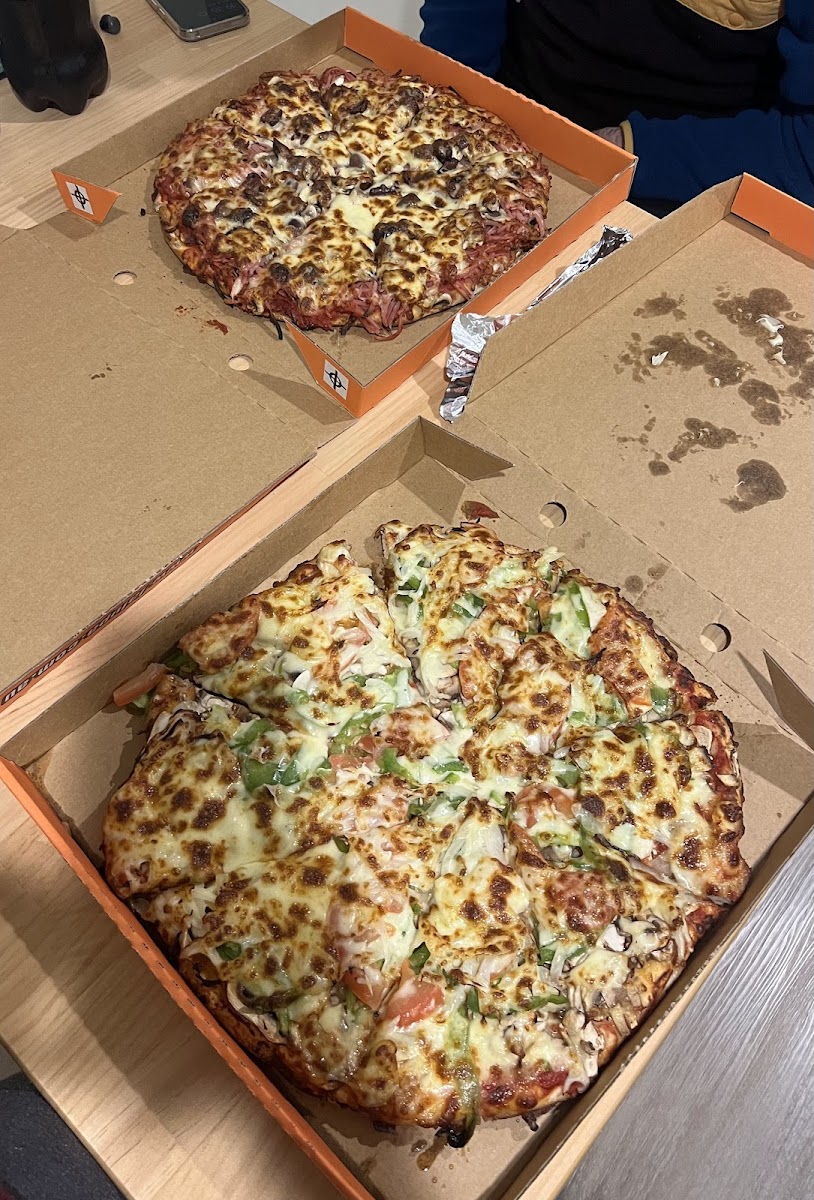 La Lupa Pizza & Pasta Photo 2