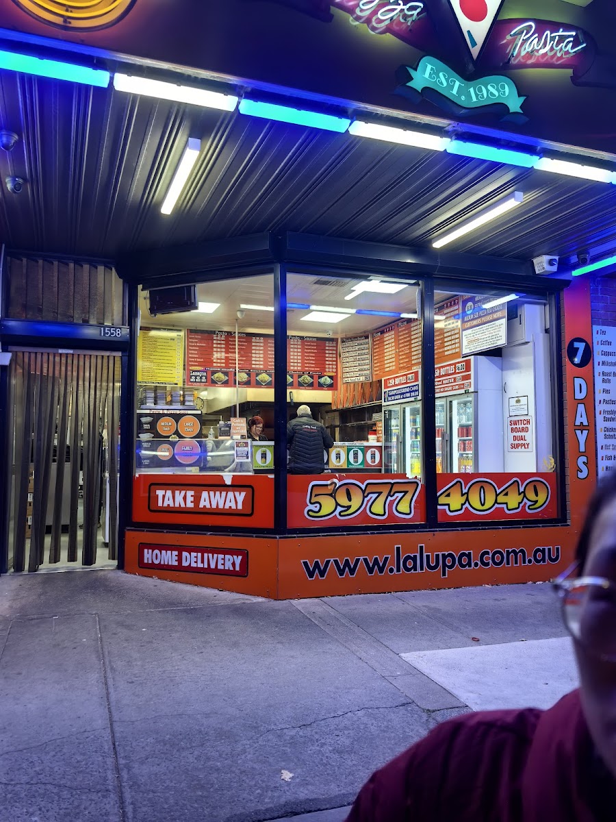 La Lupa Pizza & Pasta Photo 4