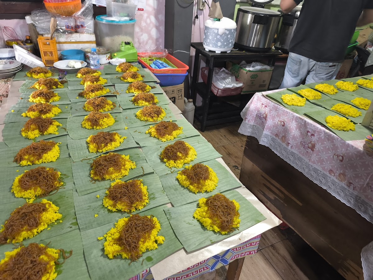 Nasi Kuning Ci' Hoa Photo 3