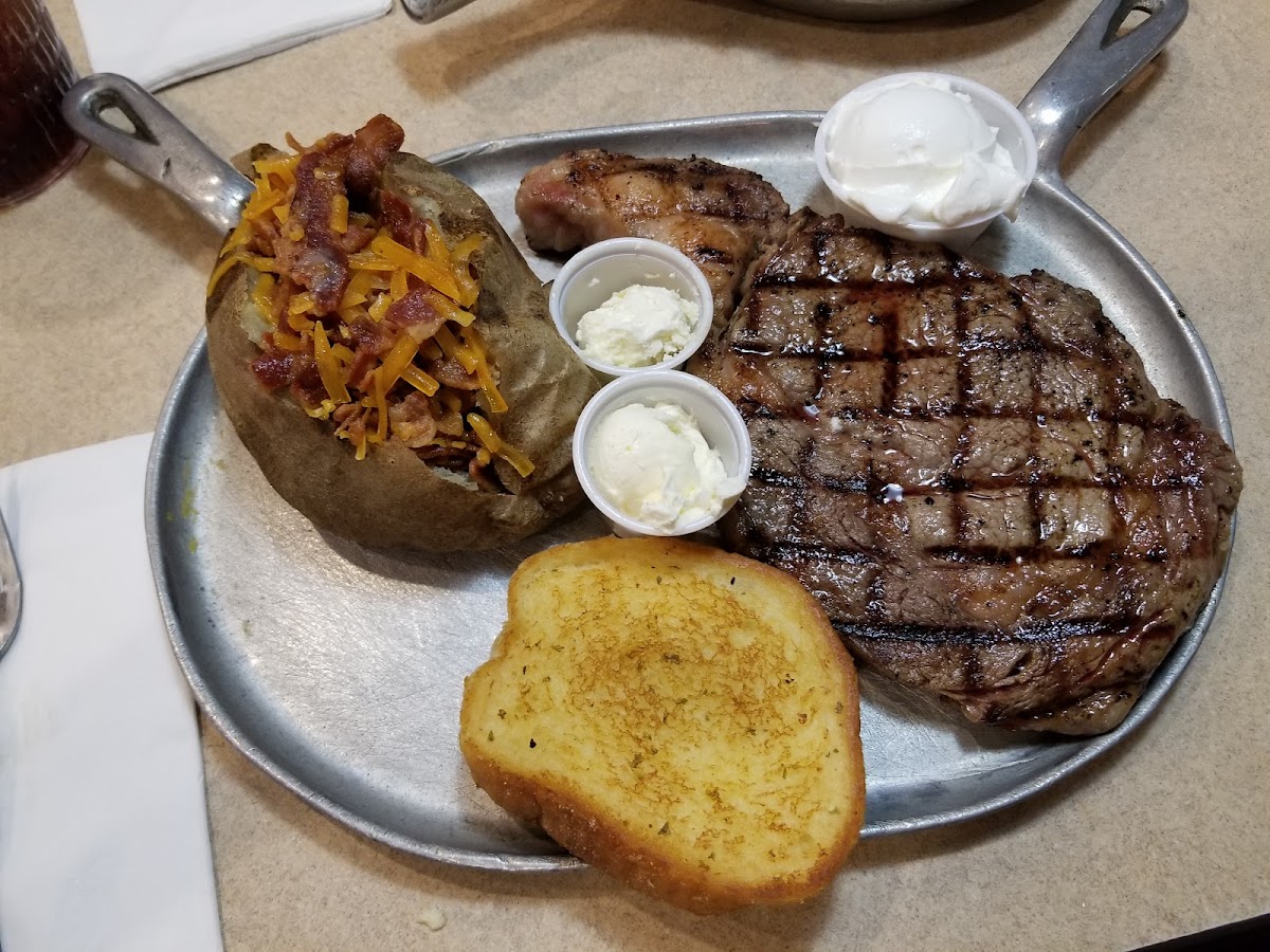 Iron Skillet Photo 10
