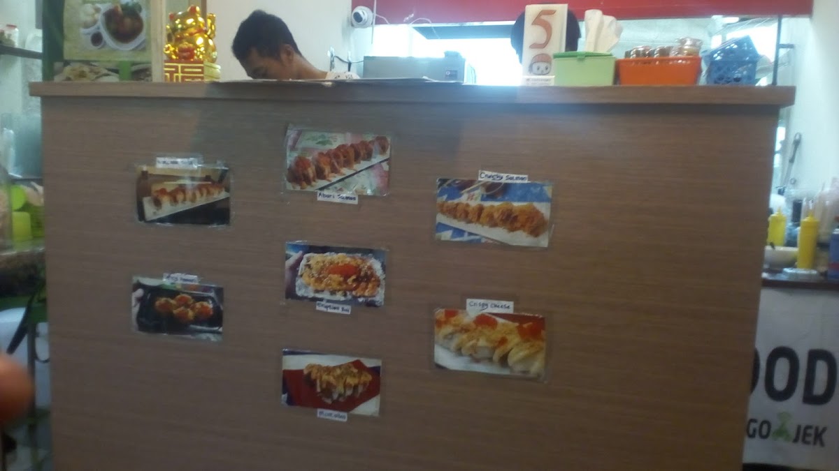 Sushi Knight Photo 4