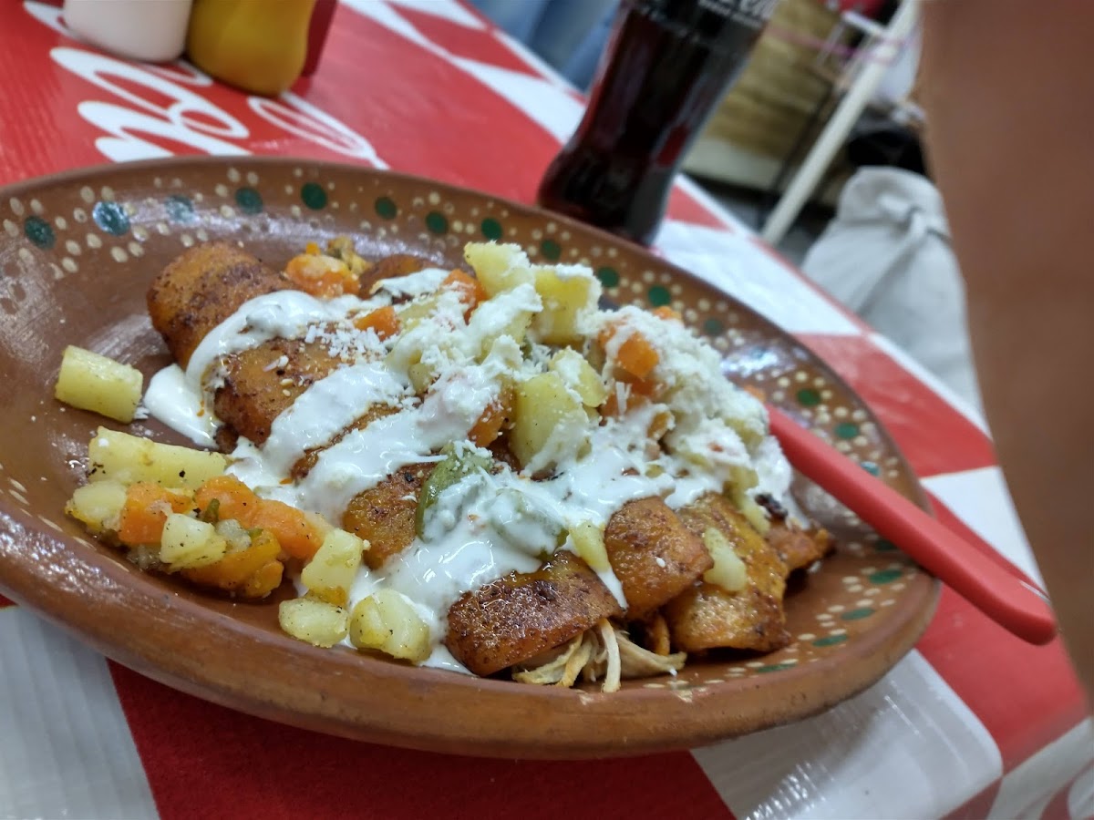 Cenaduría Avenida Antojitos Mexicanos Photo 7