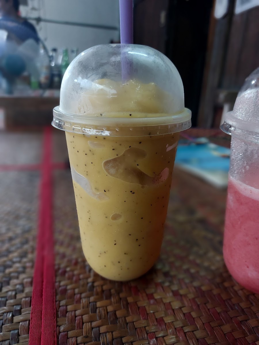 Mama & Papa Fruit Shake Photo 9