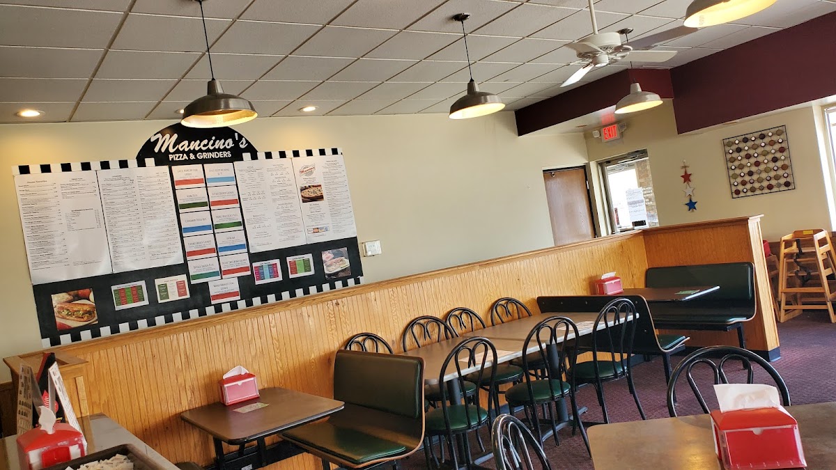 Mancino's Pizza & Grinders Photo 3