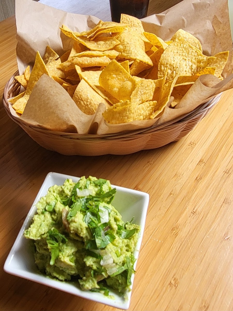 El Cantarito Restaurant & Bar Photo 5