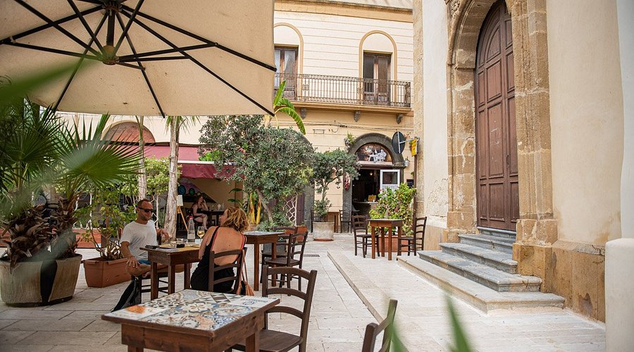 Cafè Funduq Restaurant Photo 7