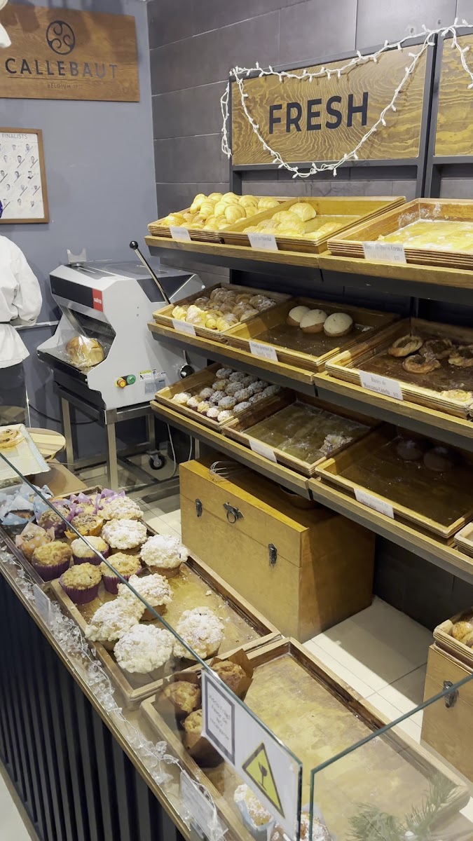 Polska European Bakery and Chocolate Photo 2