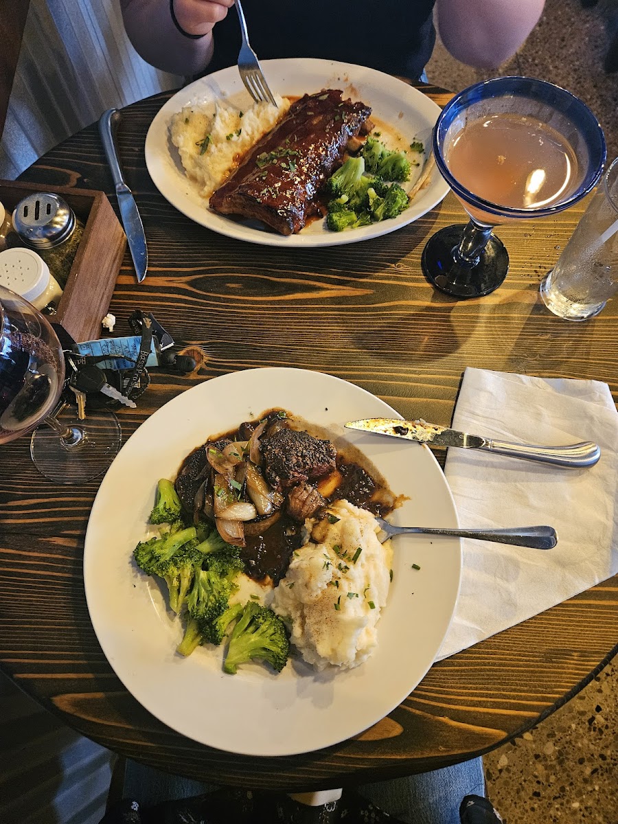 Bluewater Bistro & Pizzeria Photo 3