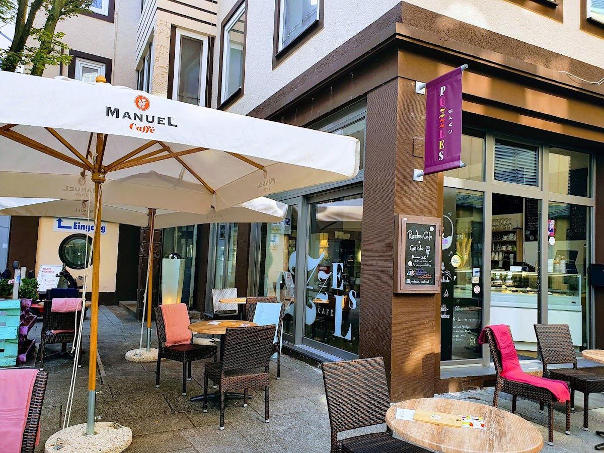Puzzles Café & Gelateria