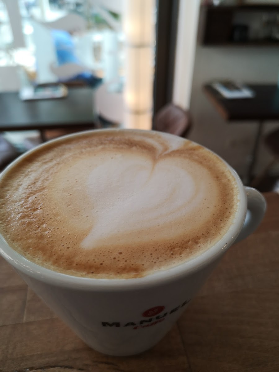 Puzzles Café & Gelateria Photo 7