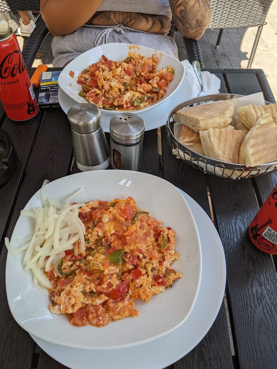ECKE DÖNER GRILL UND PIZZA Photo 7