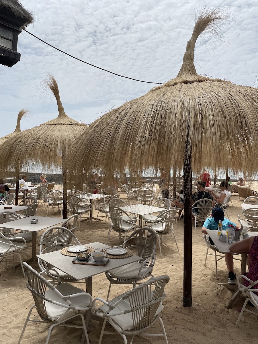 Waikiki Beach Club