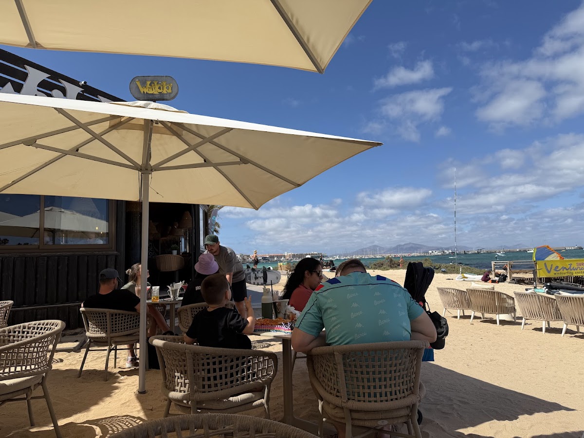 Waikiki Beach Club Photo 3