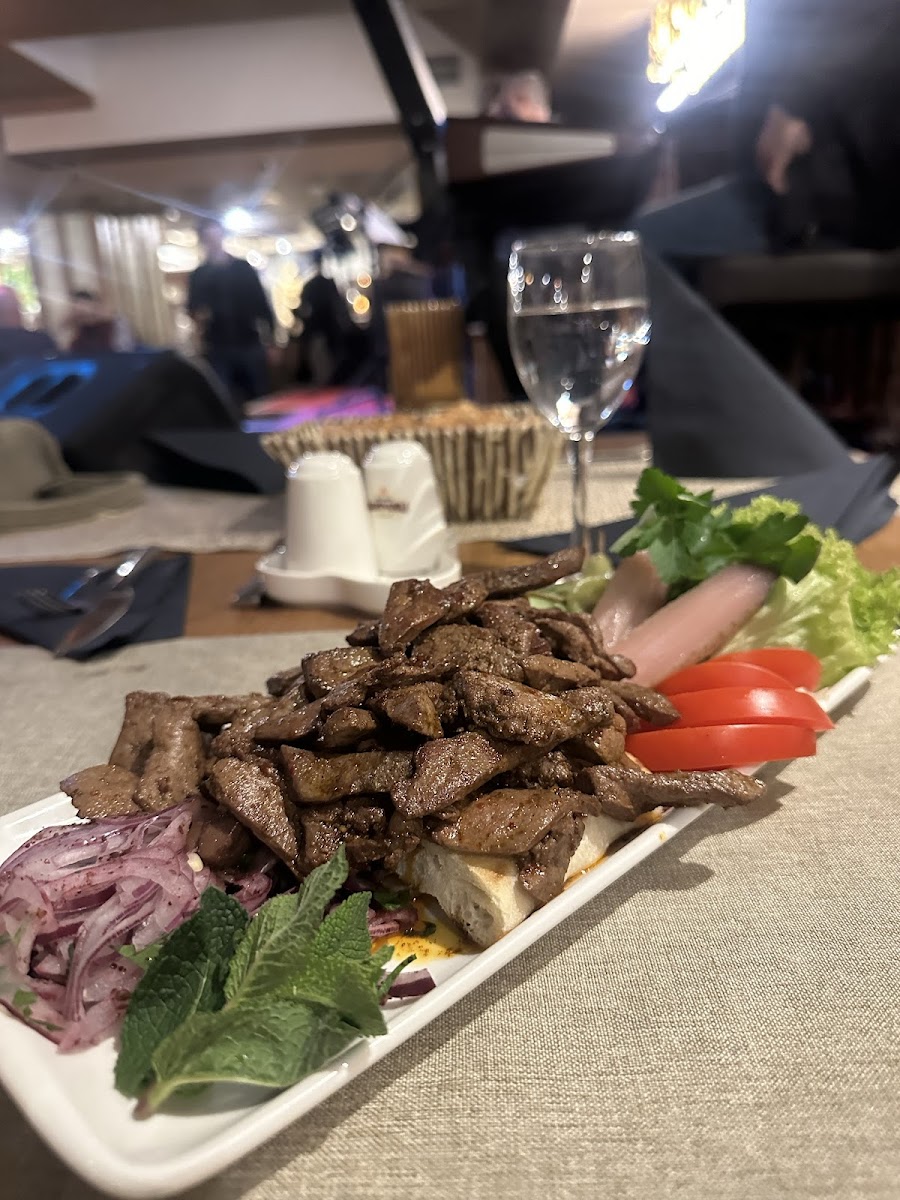 Adana Sofrasi Şamdanli Sahne Photo 4