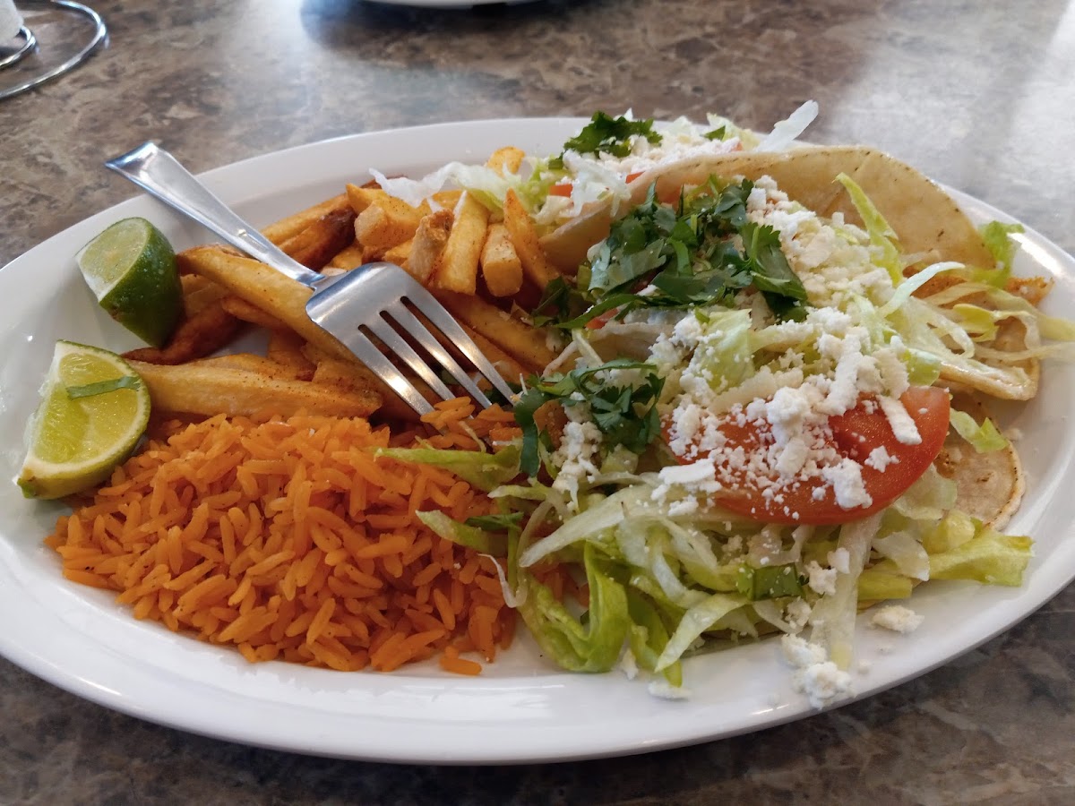 Salinas Authentic Mexican Food & Taqueria Photo 5